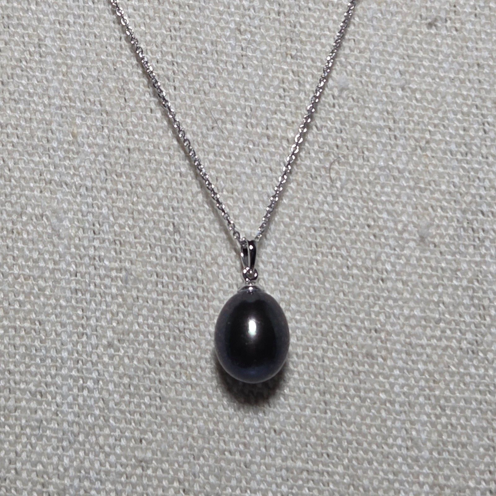 18k 750 White Gold Black Pearl Solitaire Pendant Necklace Approx 17" Chain 2.84g